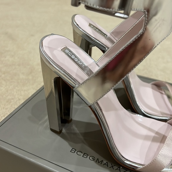 BCBG heeled sandals. Size 7 - Picture 9 of 13